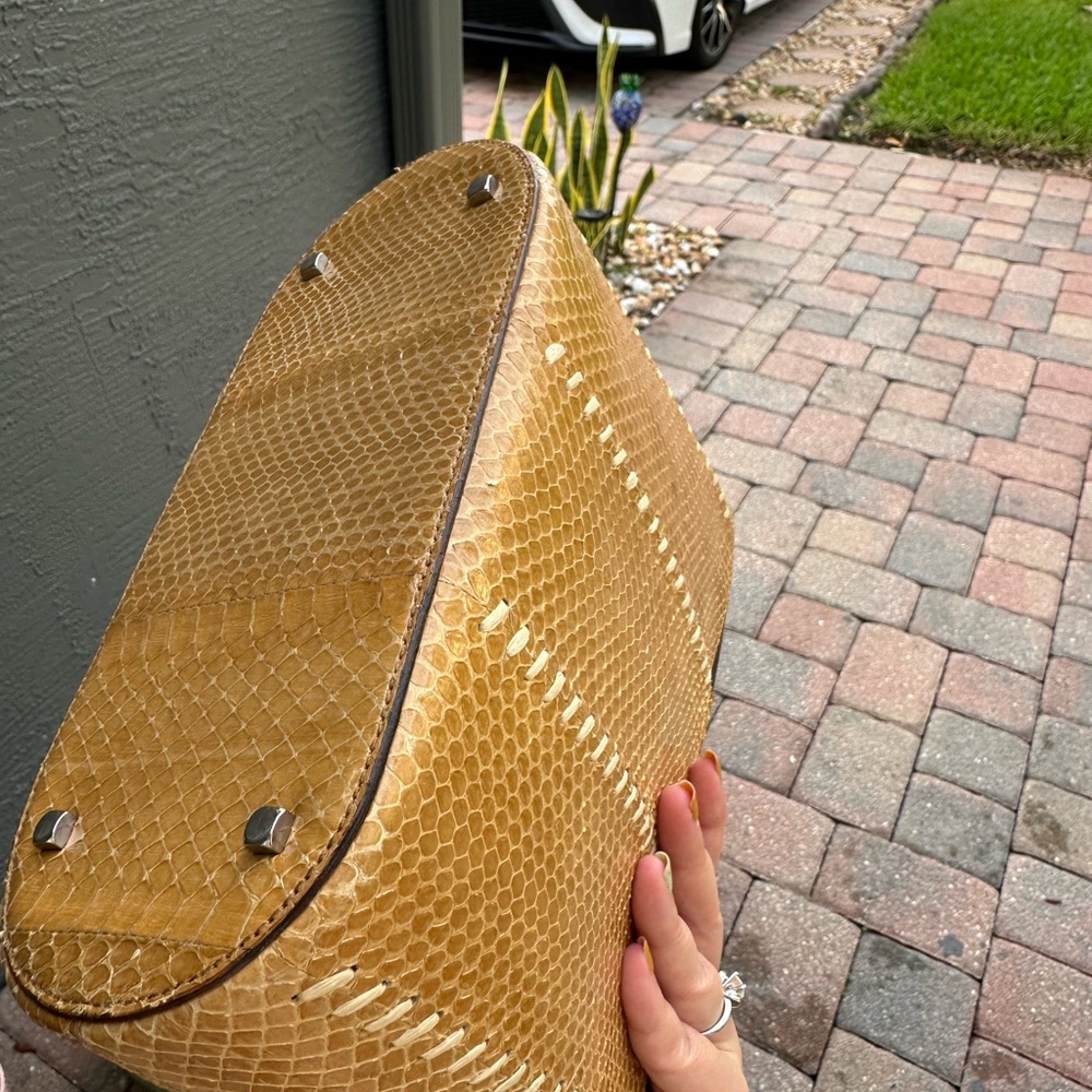 Salvatore Ferragamo snake skin vintage bag - Picture 9 of 12